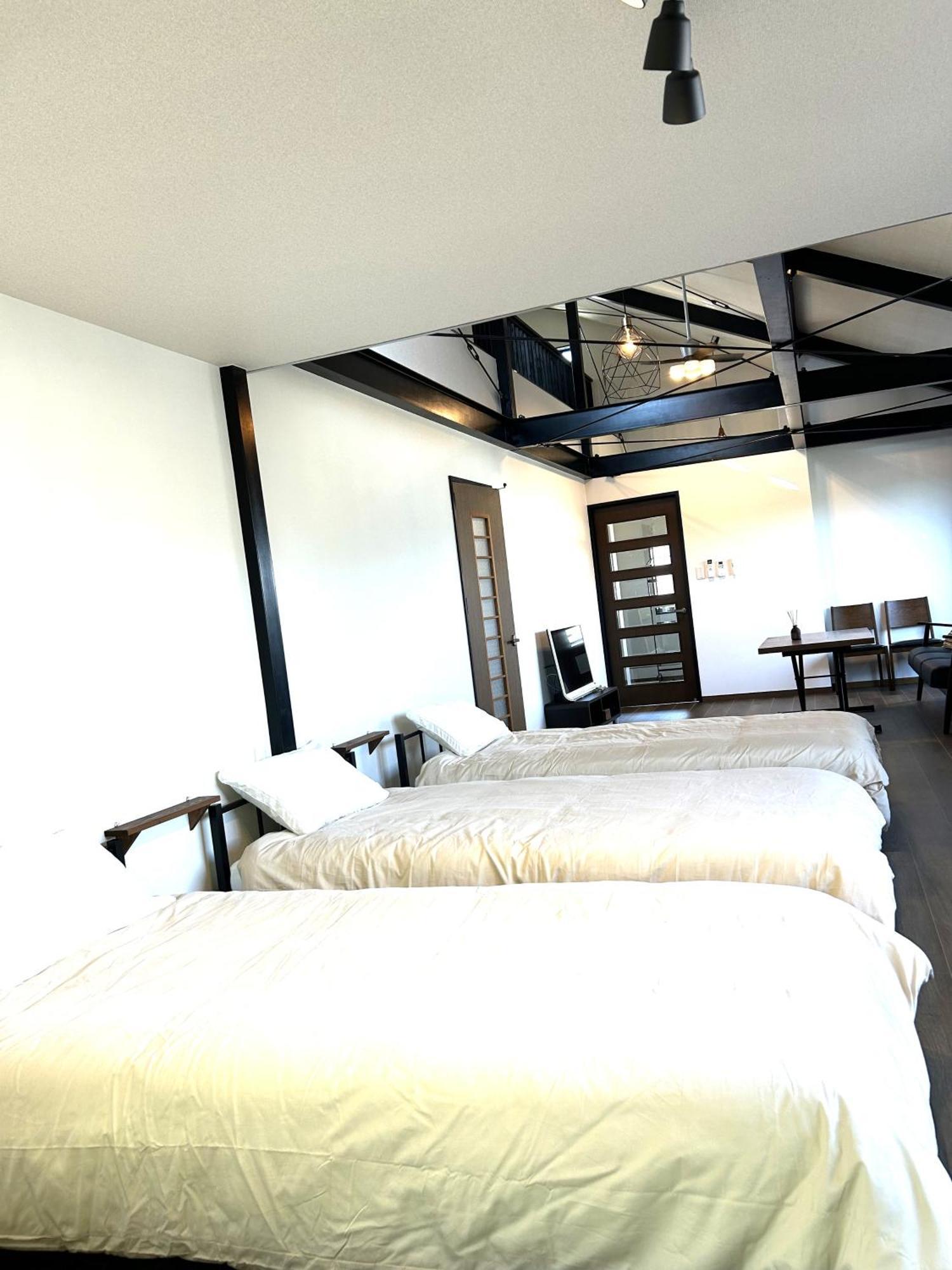 三千の二階 Apartment *